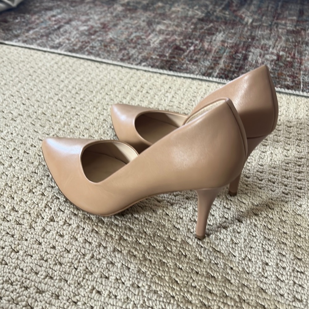 Brooks Brothers Nude heels